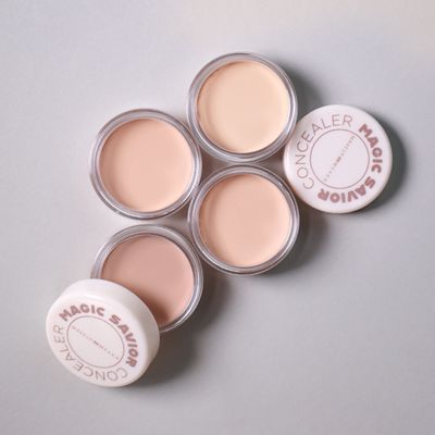 Magic Savior Concealer Defender